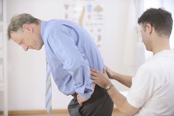 For back pain in the lumbar region, it is necessary to go to the doctor for diagnosis