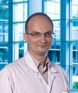 Doctor arthrologist Paweł